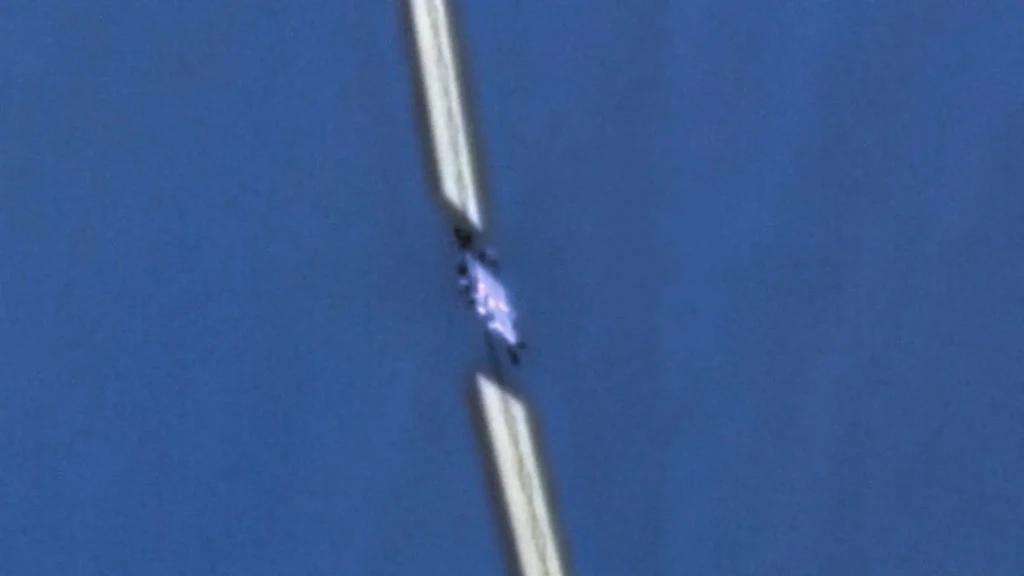 SpaceX's Starlink Satellite Is Breaking Apart In Orbit, Will Crash Within Weeks 41 SpaceX Starlink