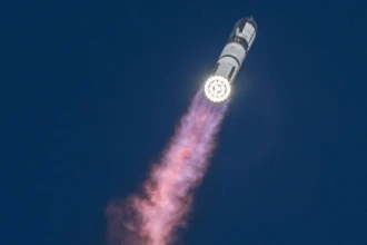 SpaceX Starship on flight 11.