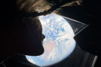 NASA Artemis II iPhone image